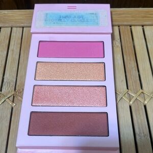 💋👁️CLUELESS MAKE UP Palette Cheeks & Eyeshadow Contour & Highlight Palette